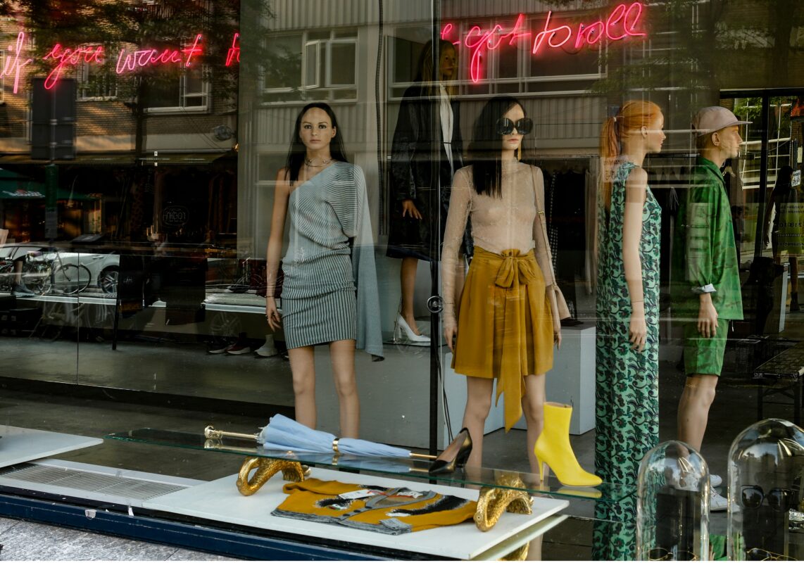 secondhand luxury fashion at Guapaswap